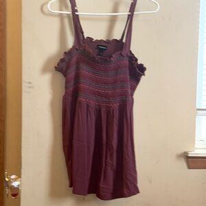 🌴 EUC - Woman’s Torrid Burgundy Colored Sleeveless Tank Top Size 2